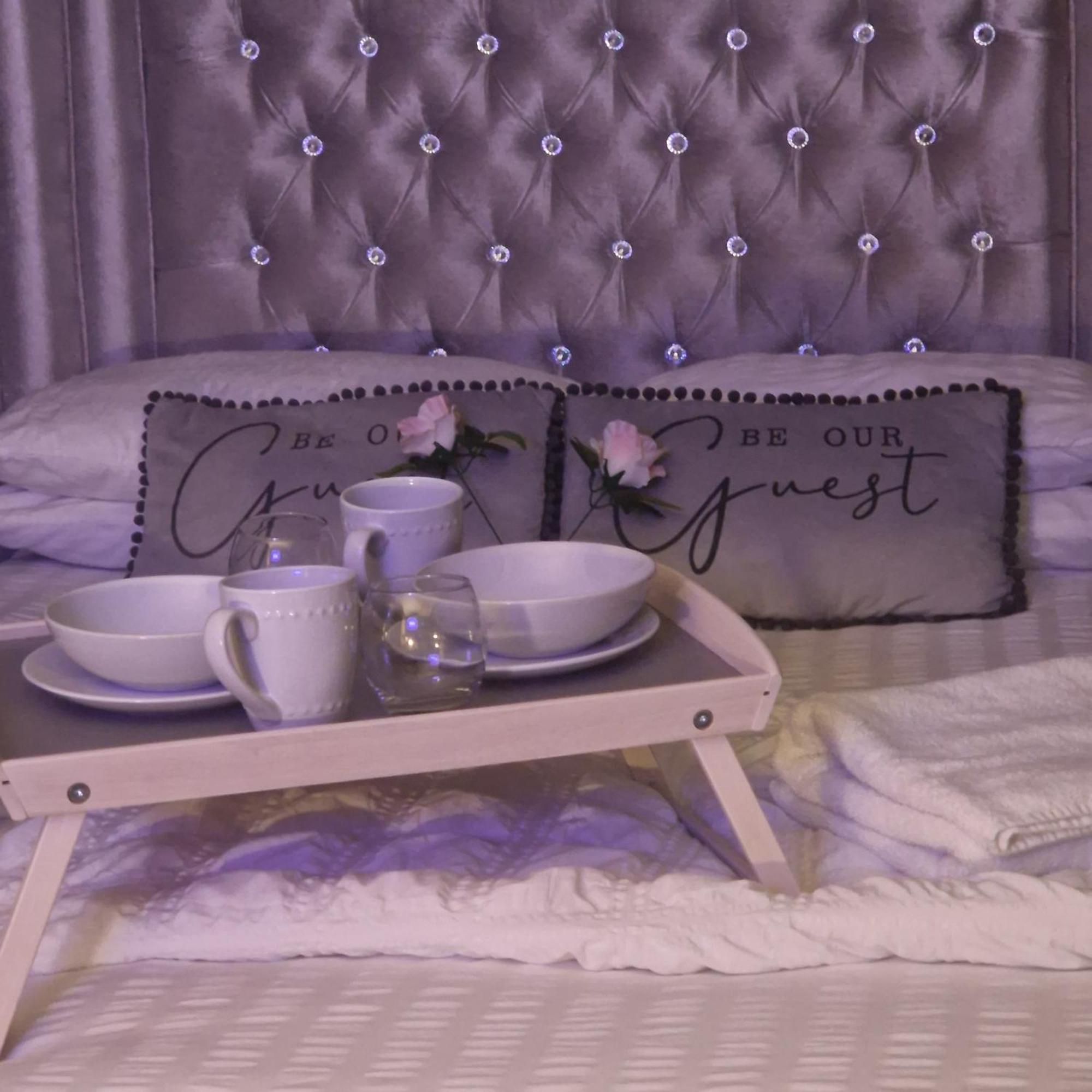 Lenox Bed And Breakfast Hale  Kültér fotó